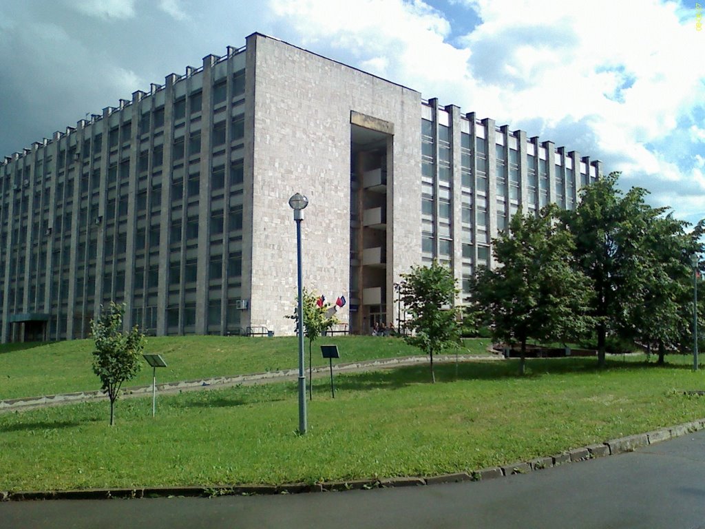 МосГУ – Московский гуманитарный университет